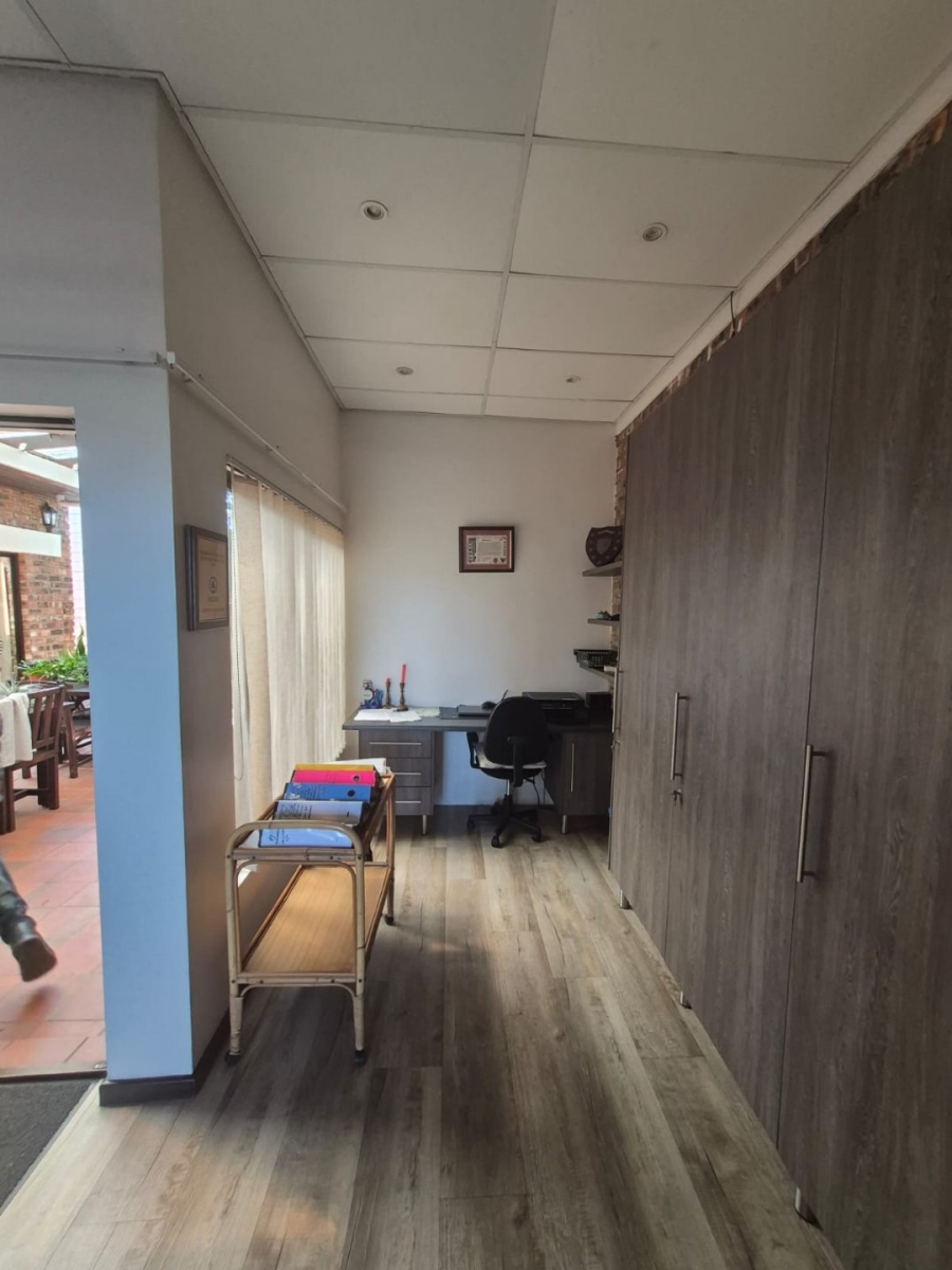 5 Bedroom Property for Sale in Blue Bend Eastern Cape